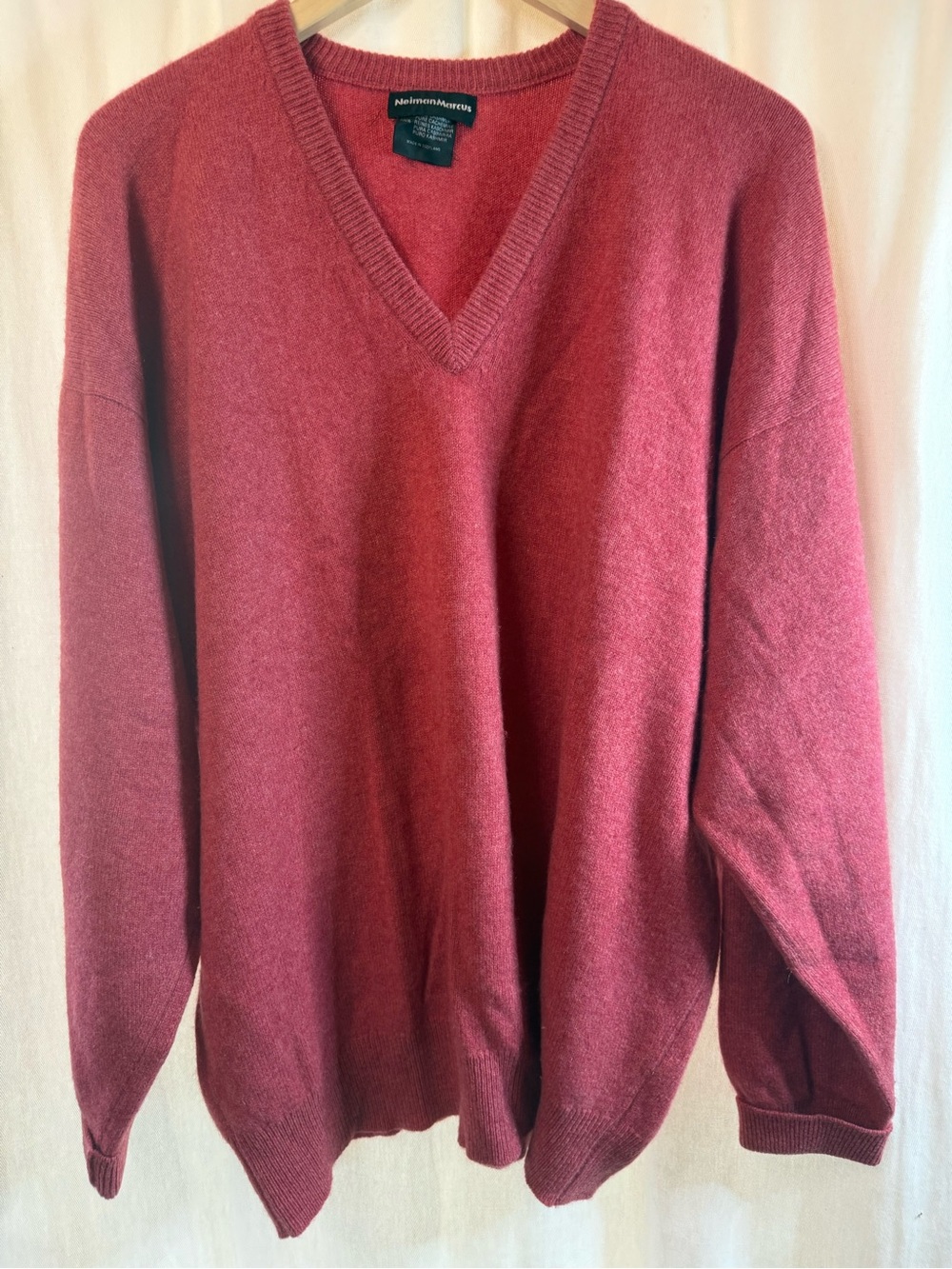 Vintage Neiman Marcus Men's V-Neck Sweater in Cranberry